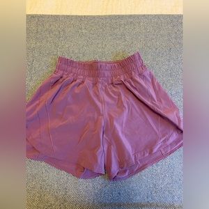 NWOT LuluLemon Hotty Hot Hi Rise Lined Short 4”